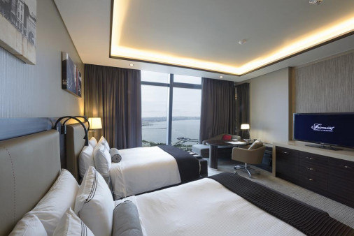 Fairmont Gold City View