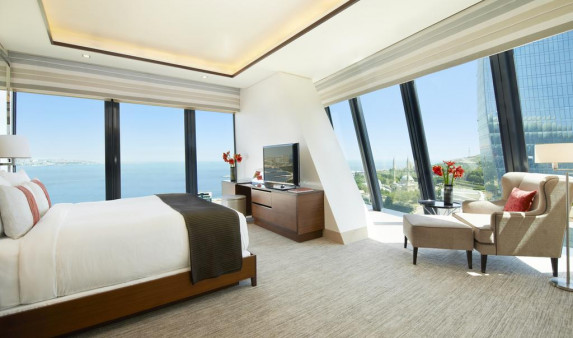 One Bedroom Suite Sea View