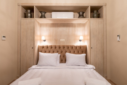 Standard Atrium Room